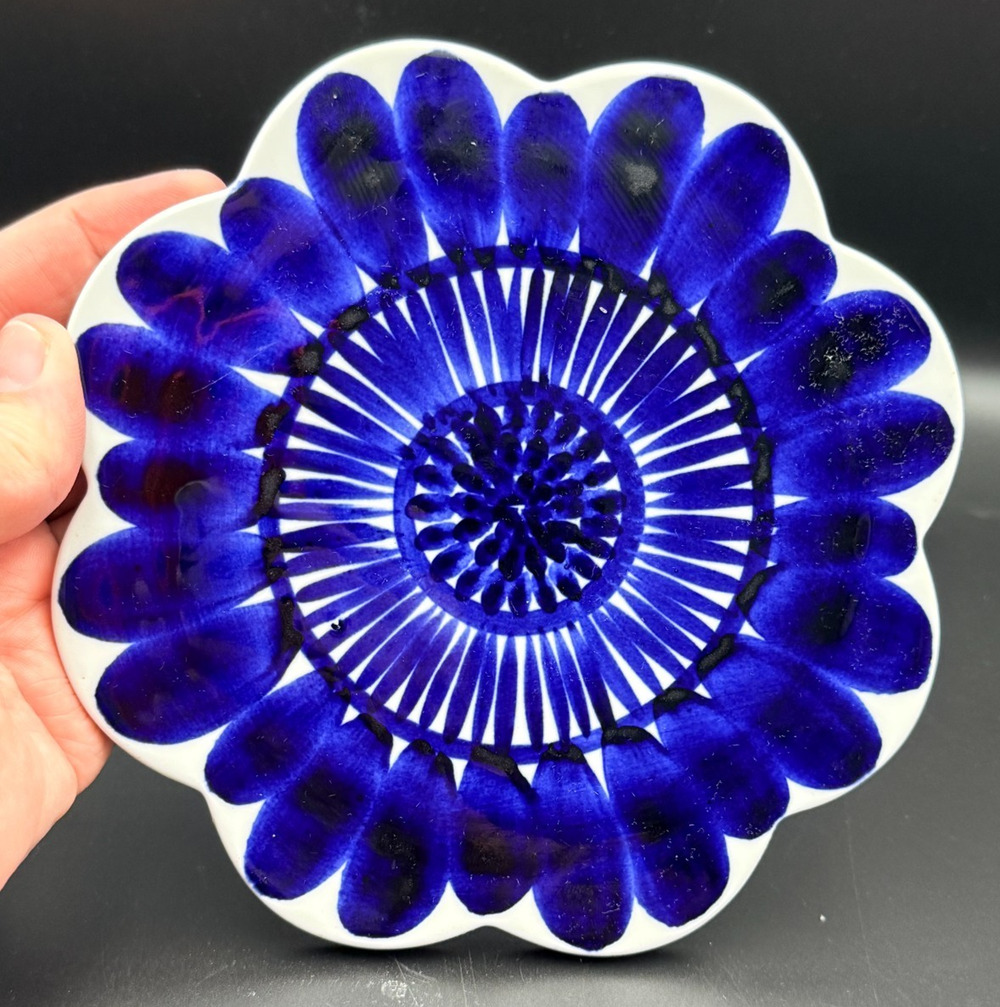 Vintage Arabia Finland Kookki Cobalt Blue Sunflower Ceramic Trivet Cheese Board